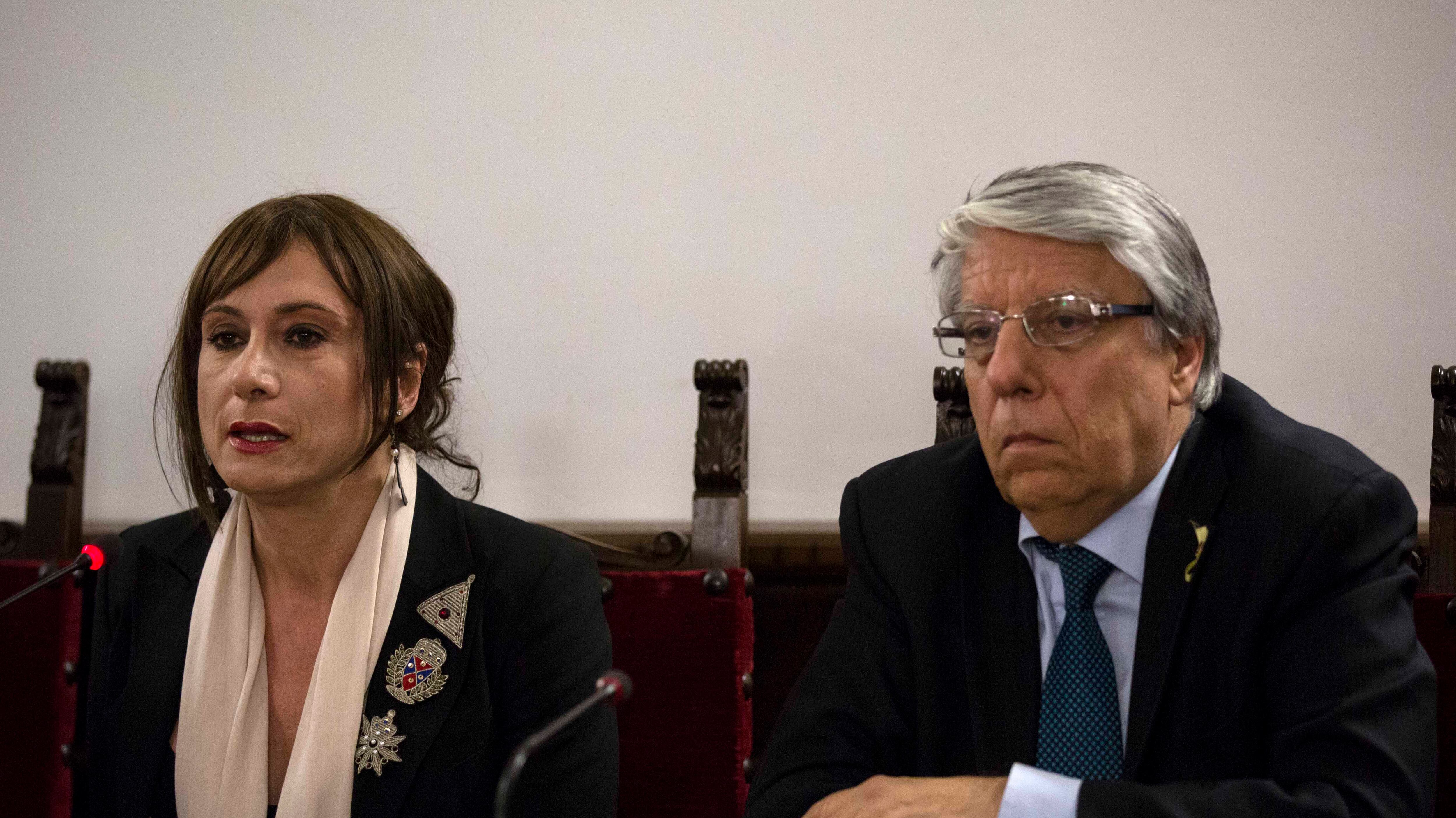 Luxuria contro Giovanardi: "Ogni volta che parli vien voglia di drogarsi"