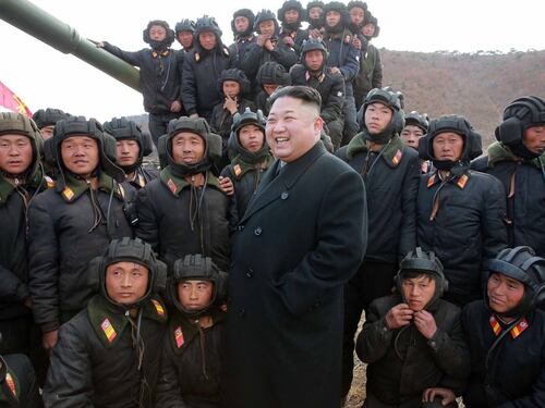 Nordcorea, Kim Jong-un lancia un nuovo missile