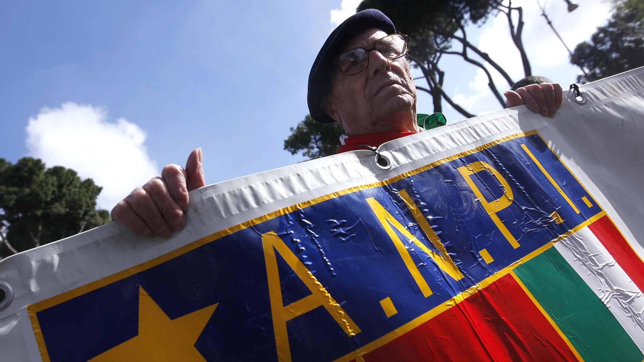L'Anpi torna ad attaccare la Boschi: "Inaccettabile paragone coi fascisti"