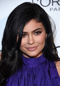 Kylie Jenner hot sul red carpet per Marie Claire 21