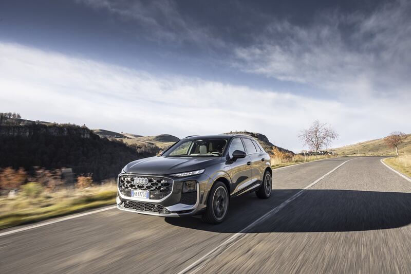 Audi Q3 e-hybrid: guarda la gallery 2