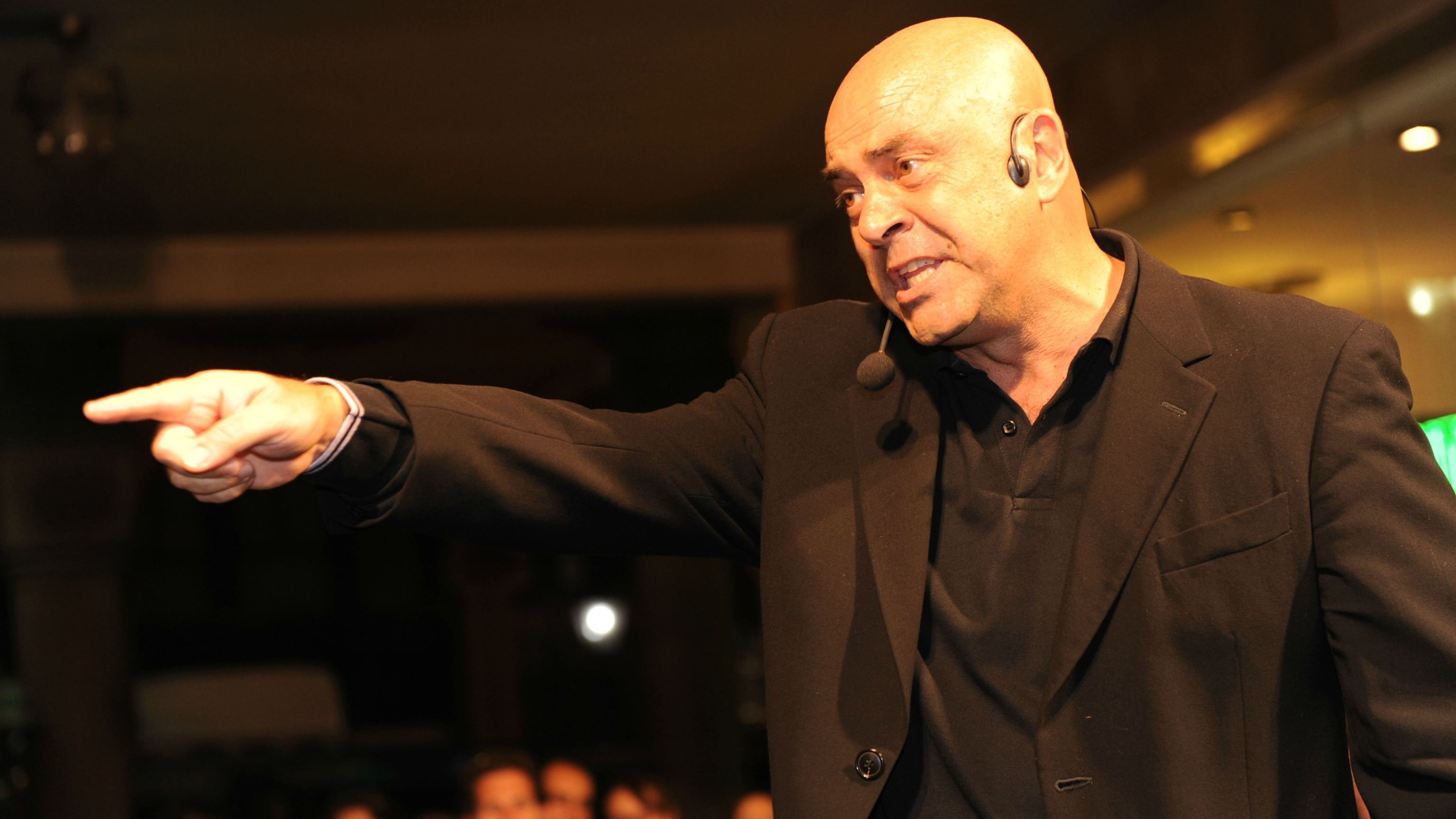 Crozza guida l'Armata Rossa di Sanremo