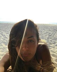 Giorgia Palmas, bikini sexy in Sardegna 8