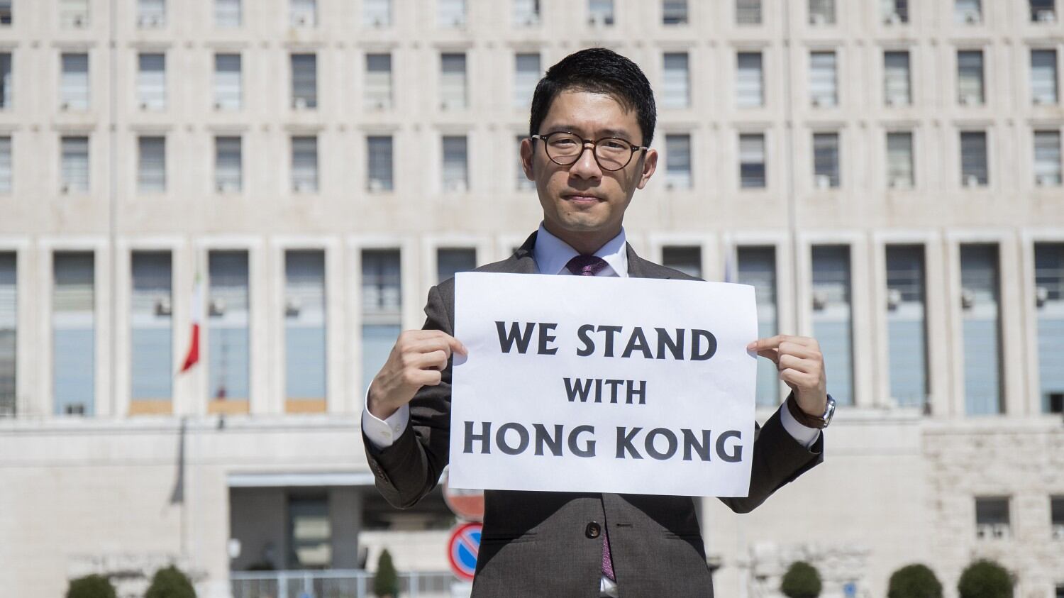 "La Cina minaccia tutti noi. Gli europei devono reagire"