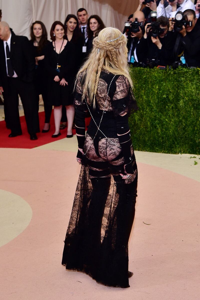 Madonna al Met Gala 2016 12