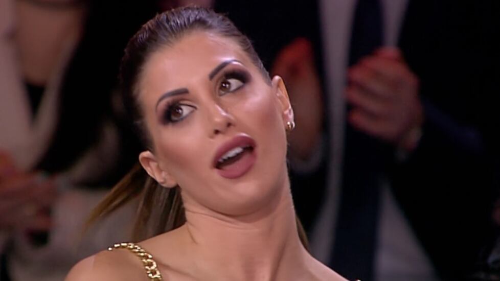 Nicoletta Larini gelosa di Ariadna: "Si attacca come una cozza"