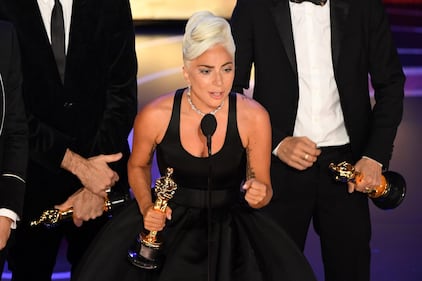  Oscar 2019, l'eleganza di Lady Gaga 7