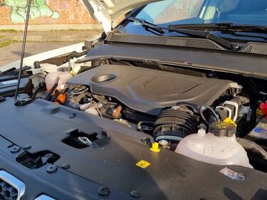 Jeep Compass 4XE, guarda le foto del suv ibrido plug-in 15