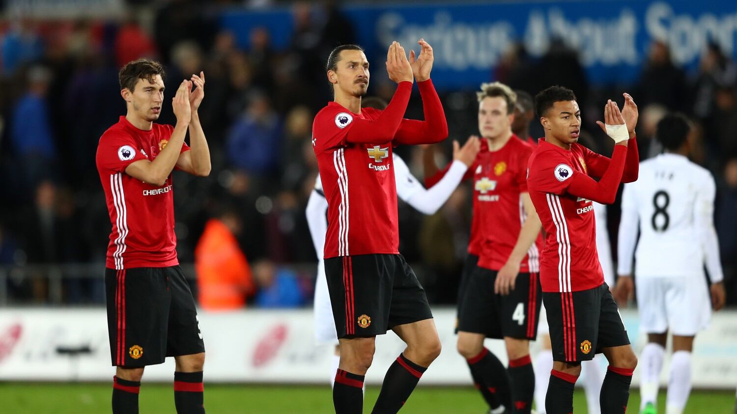 Ibrahimovic provoca: "Vinco la Premier con lo United e mi ritiro"
