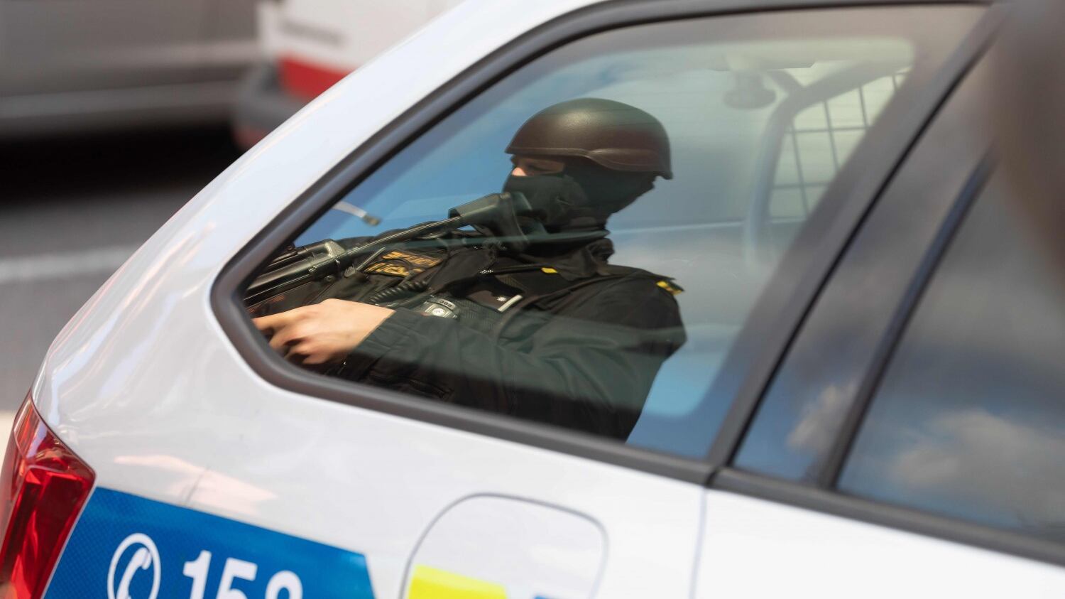 Crede di essere malato, va in ospedale Spara sui pazienti e uccide sei persone