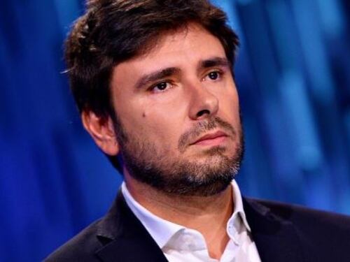 La base del M5s furiosa coi vertici: siete dei buffoni. I ribelli: astensione