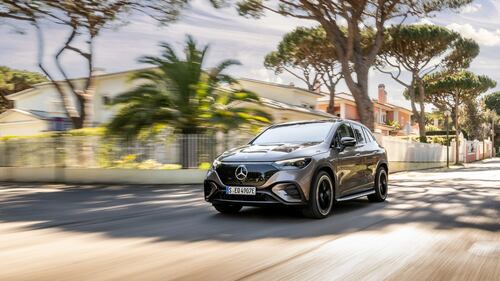 Mercedes-Benz EQE SUV, guarda la gallery 12
