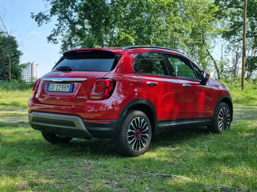 Fiat 500X Red Hybrid, guarda la gallery 7