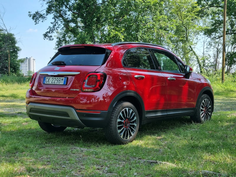 Fiat 500X Red Hybrid, guarda la gallery 7