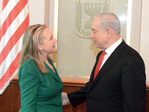 Hillary Clinton: "Vicini al popolo d'Israele"