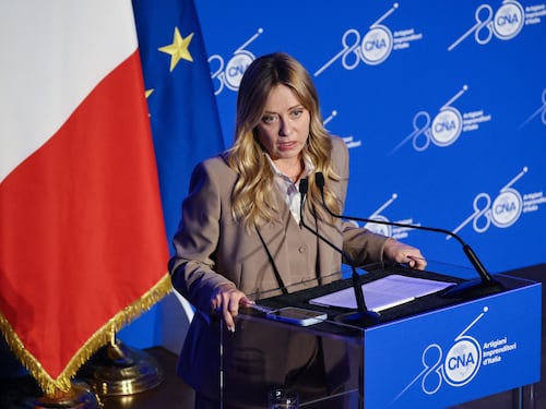 La premier a Bruxelles: “Più flessibilità per contenere i prezzi”