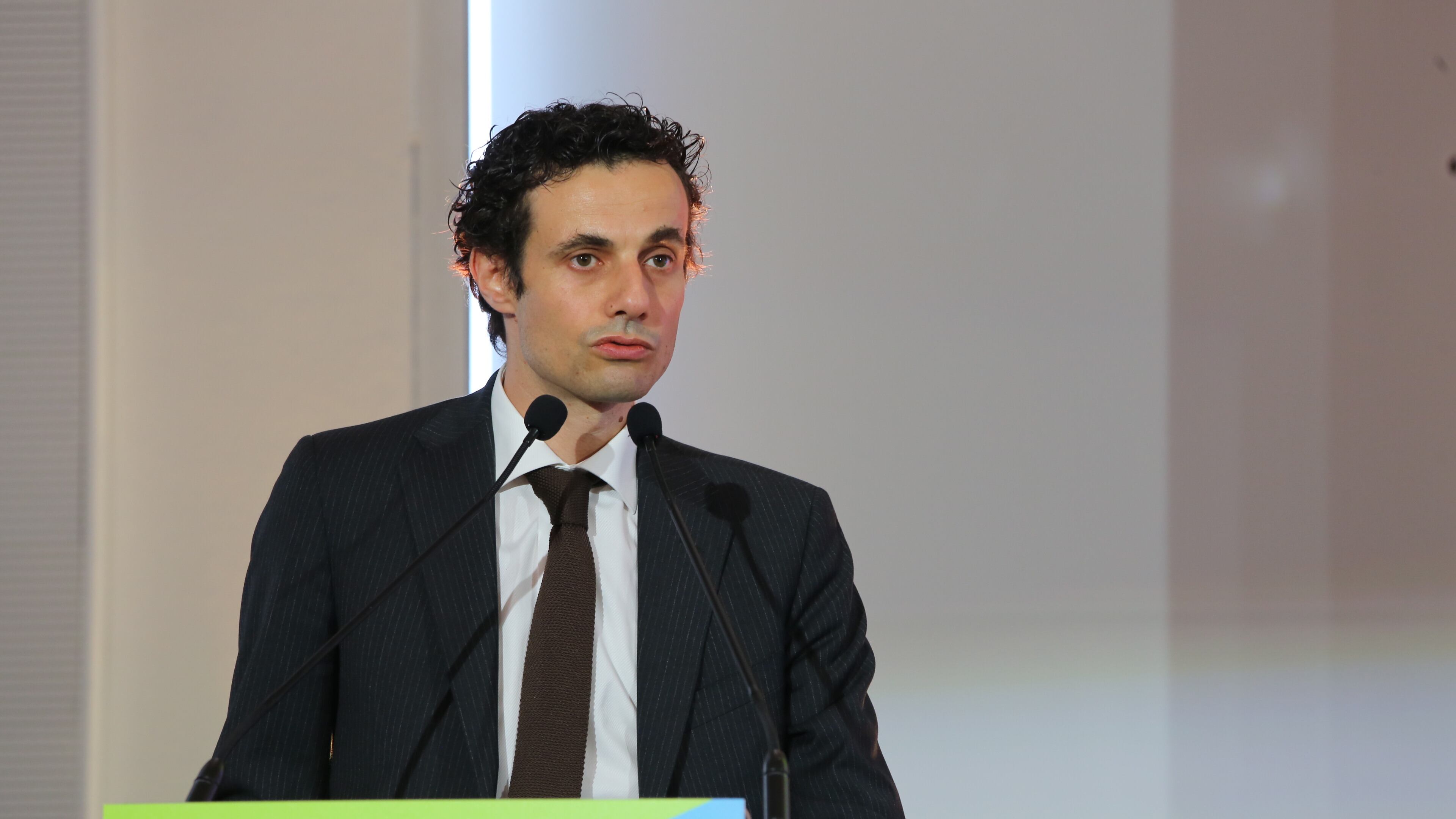 Altri 3 deputati positivi. Il terrore arriva in Aula "È una roulette russa"