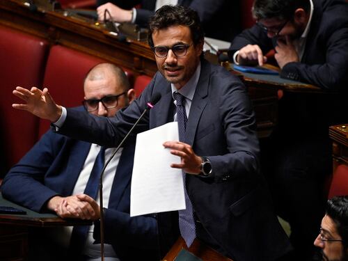 "Crippa tratta l'ingresso nel Pd". Letta prova a beffare Conte