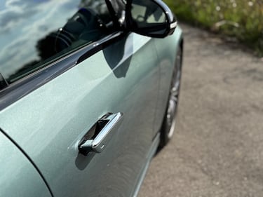 Mercedes Classe E 300e: guarda la gallery della berlina ibrida super lusso 7