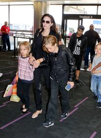I "Brangelina" in aeroporto a Parigi 6