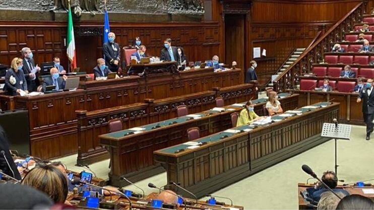 Dl Scuola, seduta fiume alla Camera. Ma il governo è assente