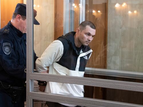 Aggredì e rapinò la fidanzata: soldato Usa condannato in Russia