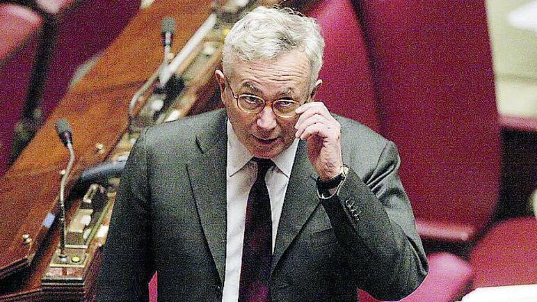 Finmeccanica: Tremonti indagato per corruzione. Lui: "Mai chiesto nulla"