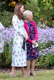 Kate Middleton circondata dai bimbi: foto 9
