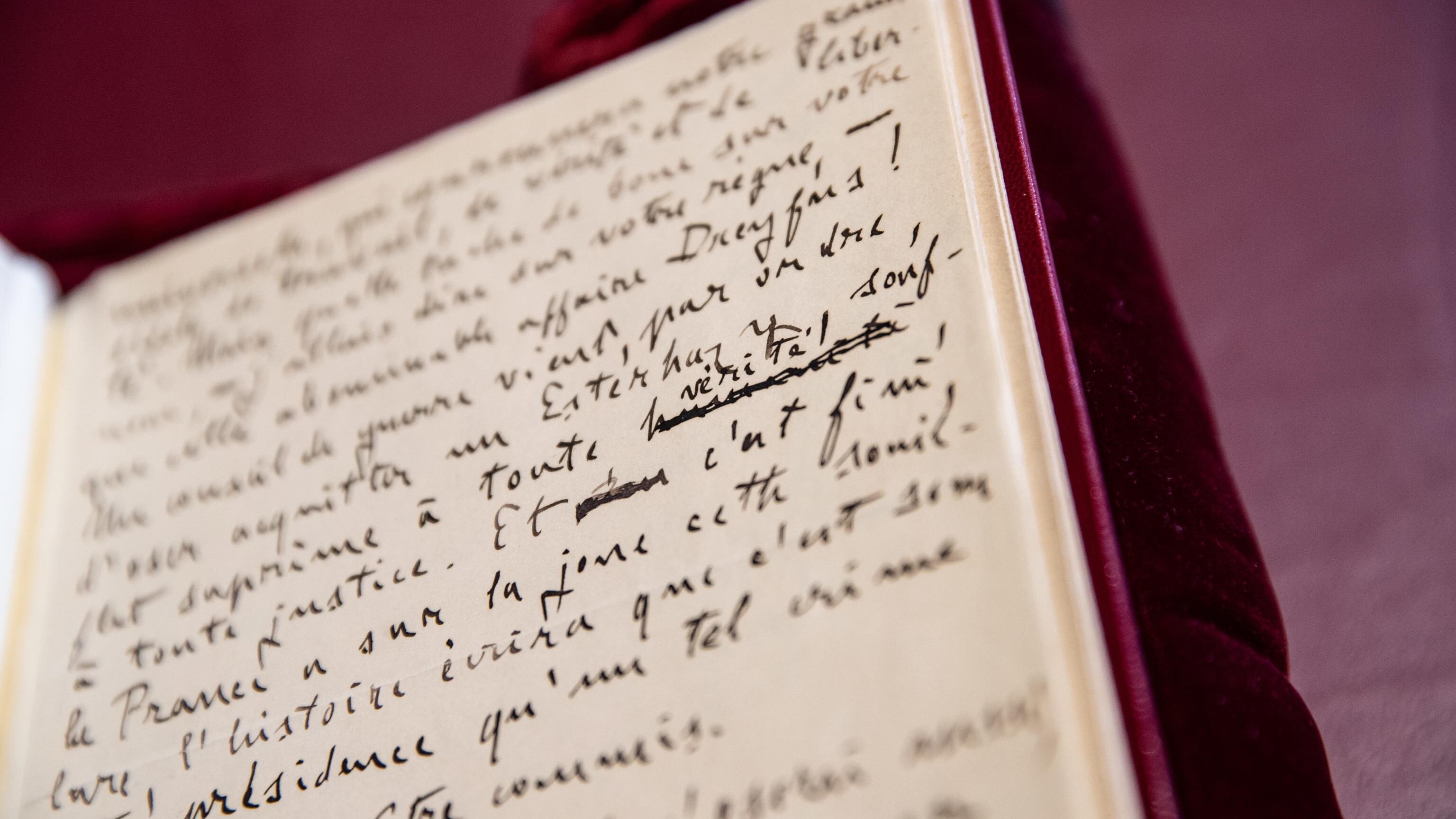 125 anni dal "J'accuse...!". Quel manoscritto che svela chi era Émile Zola
