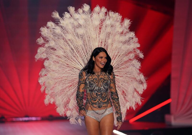 Adriana Lima, sexy per Victoria's Secret 4