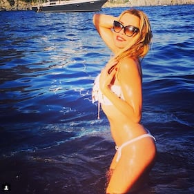 Pamela Prati VS Valeria Marini: foto sexy 9