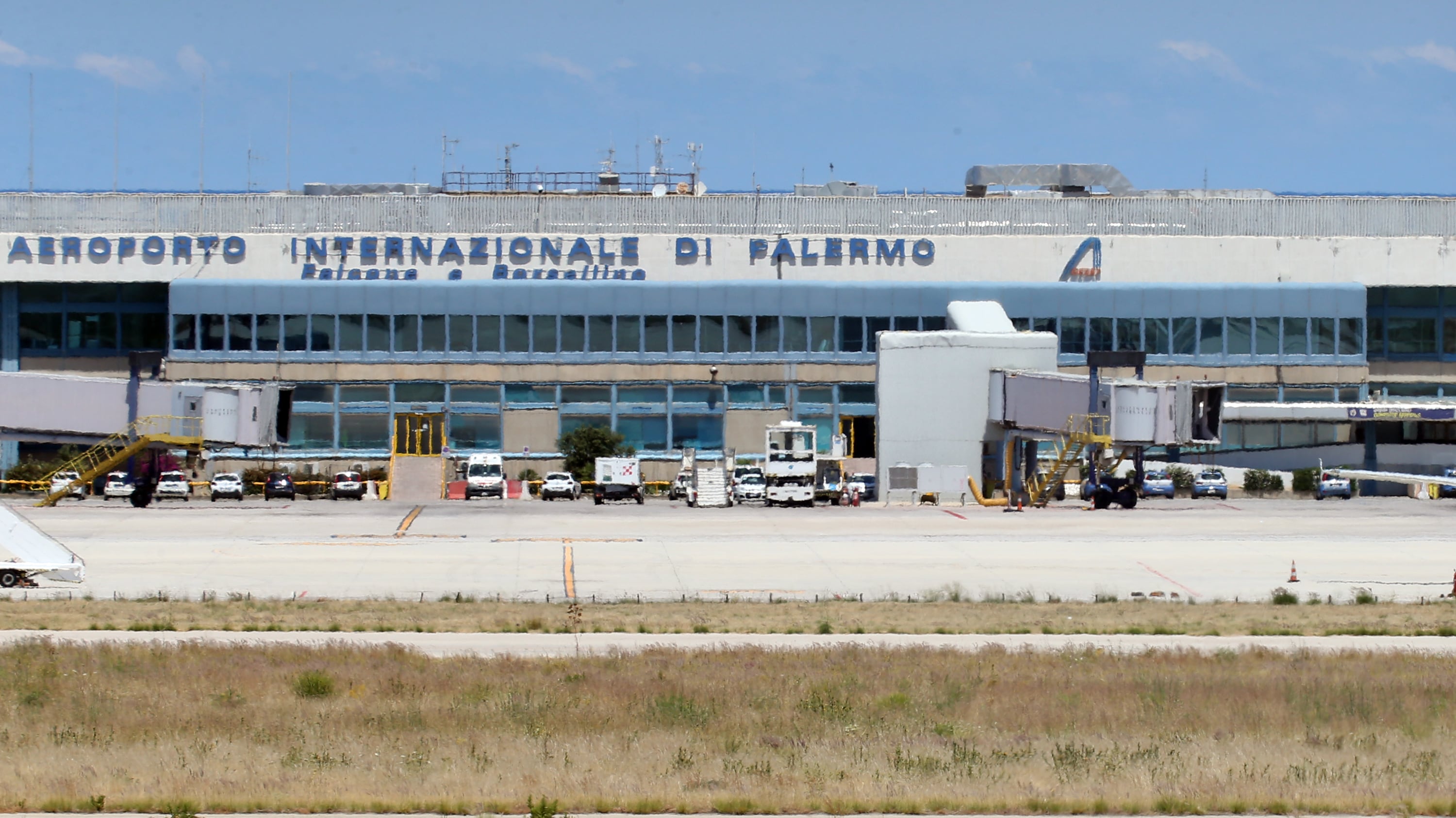 Torna il volo diretto Palermo-New York, storia di una tratta travagliata