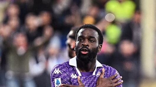 Un pareggio glaciale tra Fiorentina e Genoa: Guðmundsson su rigore, rimedia Ikoné