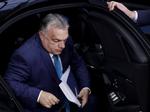 Non solo la maestra: i leader europei affrontano Orbán