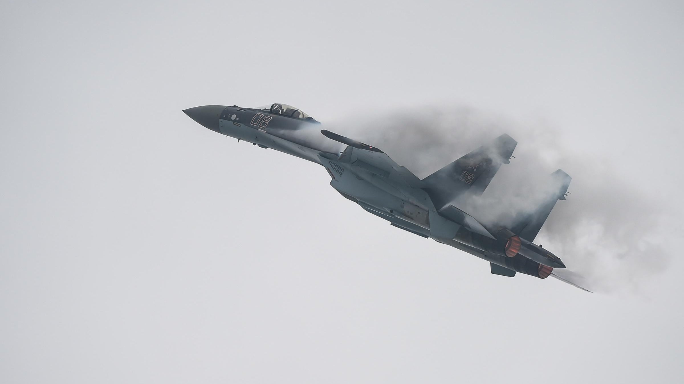 Nuovi Su-35S a Mosca, i caccia che possono cambiare l’equilibrio nei cieli della guerra