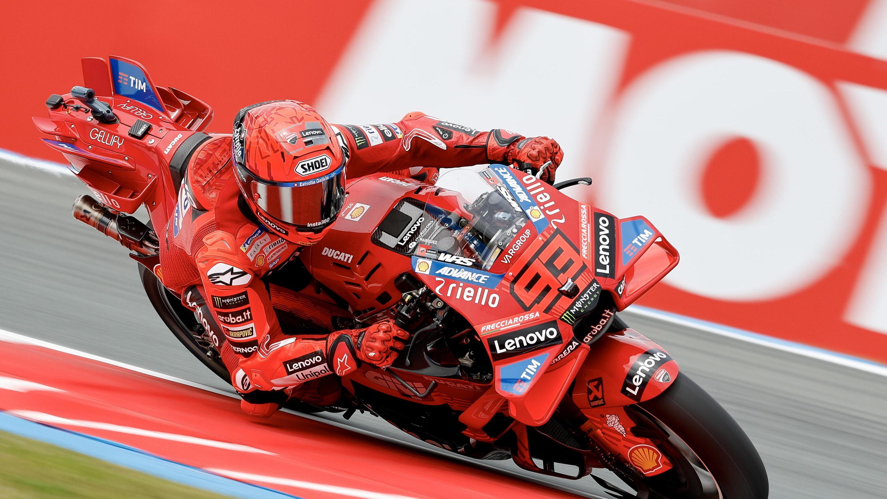 MotoGP, Marc Marquez vince la Sprint Race ad Assen e allunga in classifica. Delude Bagnaia
