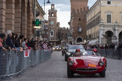 La mille miglia passa da Ferrara 1