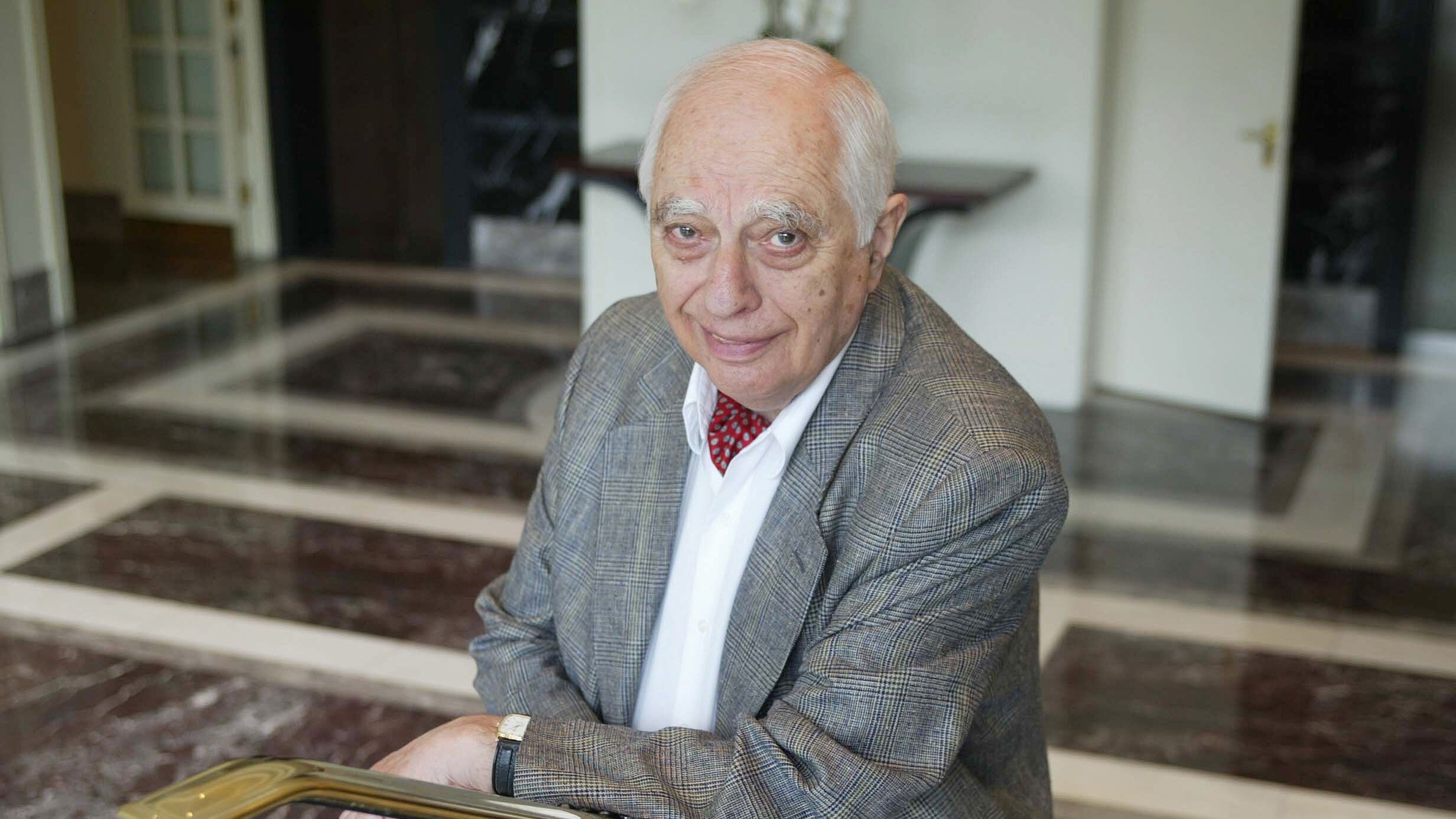 Auguri a Bernard Lewis, lo studioso centenario che ha spiegato l'islam