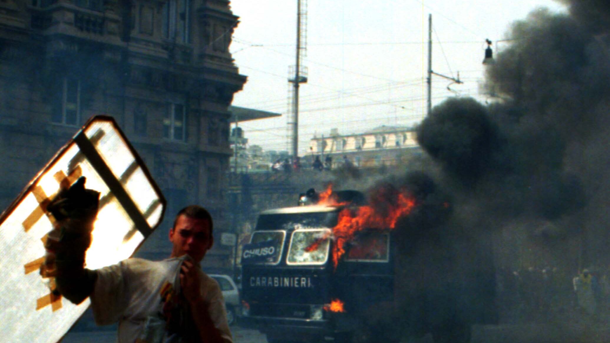 I poliziotti pagano. I no global mai