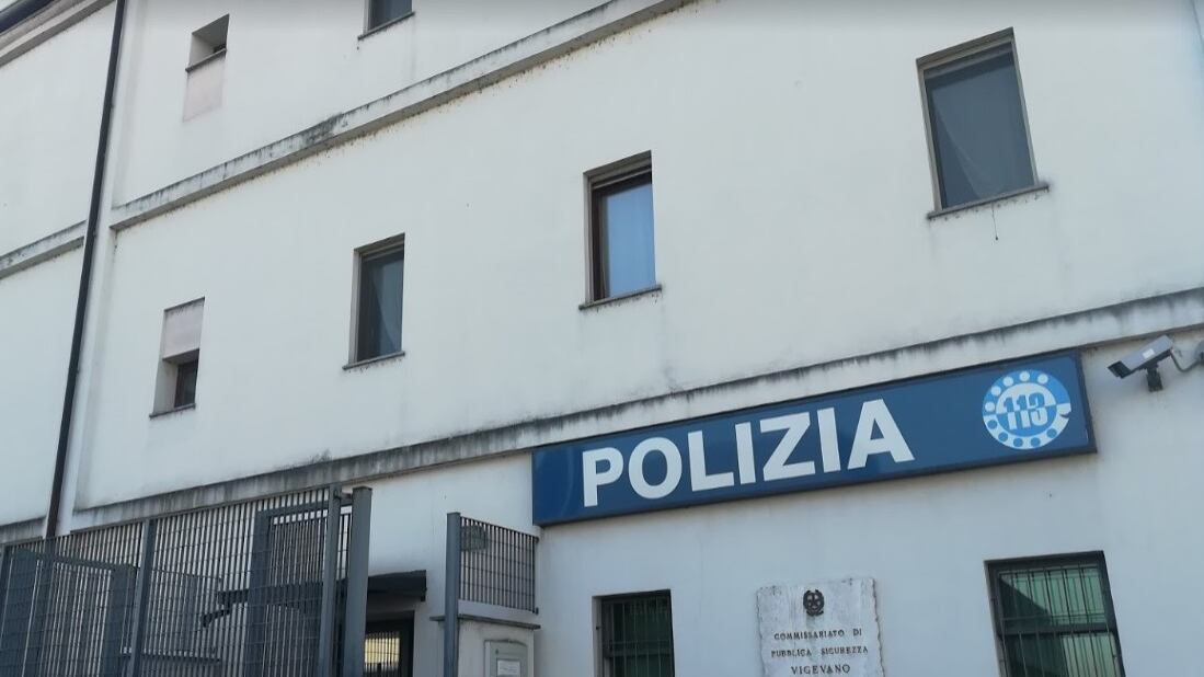 Vigevano, calci e morsi agli agenti: pena sospesa per i due pusher