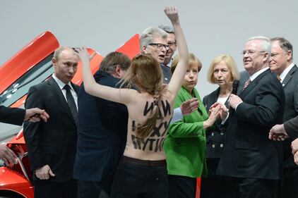 La (nuda) protesta a Putin 3