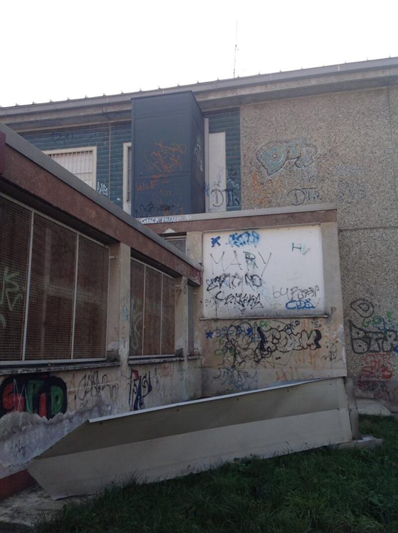 La scuola di Rozzano nel degrado 7