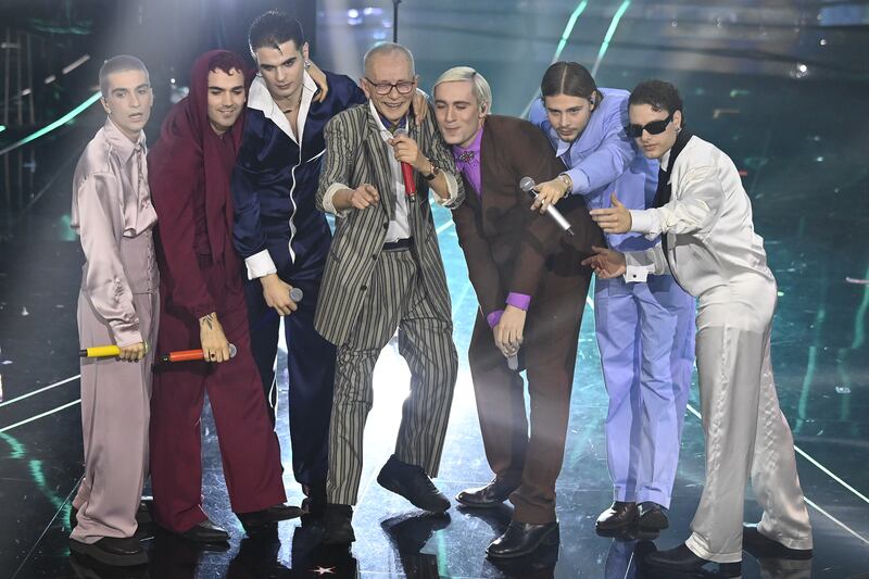 Sanremo 2024: ecco il look della quarta serata del Festival dei Bnkr44 5