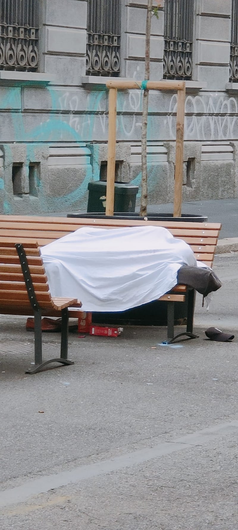 Dopo la pedonalizzazione di via Sacchini degrado e mancanza di sicurezza 7