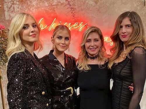 La mamma di Chiara Ferragni ha litigato con Fedez? Lei smentisce: "Ci sei o ci fai?"