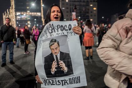 Corteo no Green pass a Milano 5