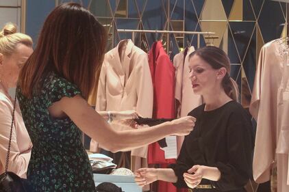Dyane Mello, shopping hot a Milano 18