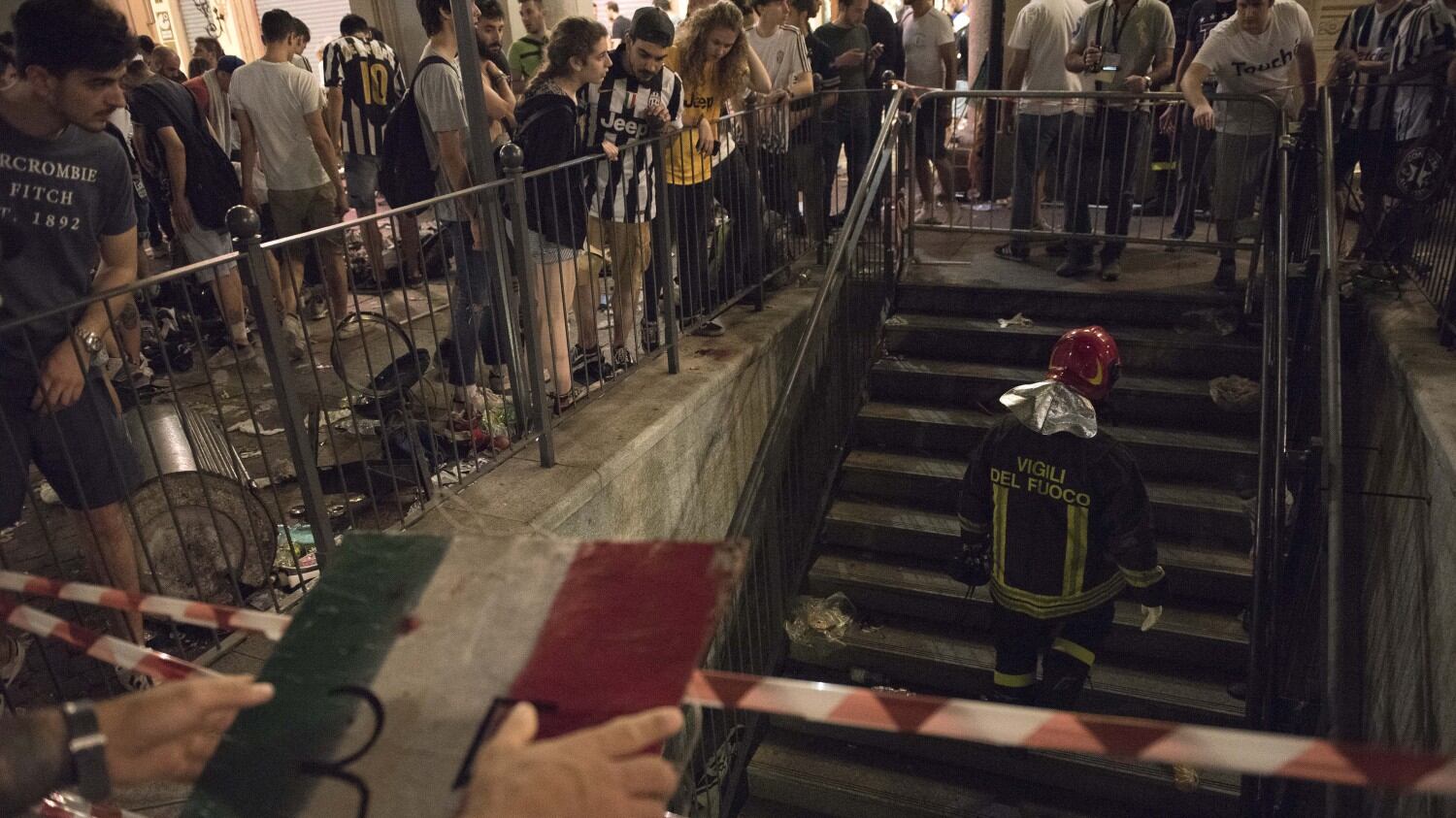 Sindaca, prefetto, questore: scaricabarile sul caos in piazza
