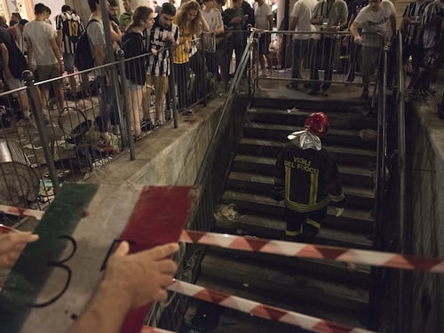 Sindaca, prefetto, questore: scaricabarile sul caos in piazza