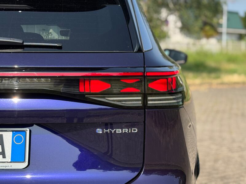 Volkswagen Tayron: guarda la gallery del nuovo SUV per famiglie, anche 7 posti 8